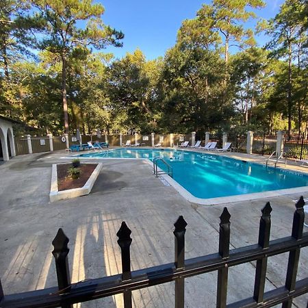 #111 Elaborate Condo Ideal Location 2Brm/2 Parking Hilton Head Island Exteriör bild
