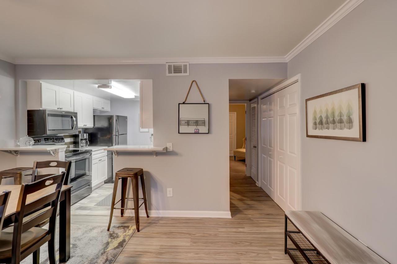 #111 Elaborate Condo Ideal Location 2Brm/2 Parking Hilton Head Island Exteriör bild
